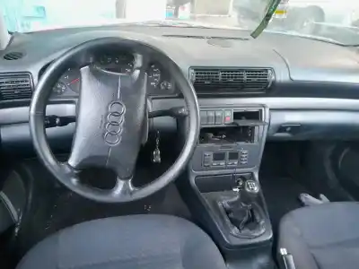 Veículo de Sucata audi a4 berlina (b5) 1.8 t do ano 2001 alimentado aeb