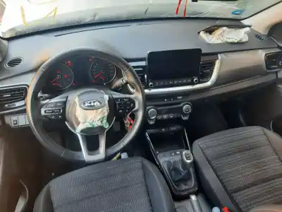 Veículo de Sucata kia stonic (ybcuv) drive do ano 2021 alimentado g3lf