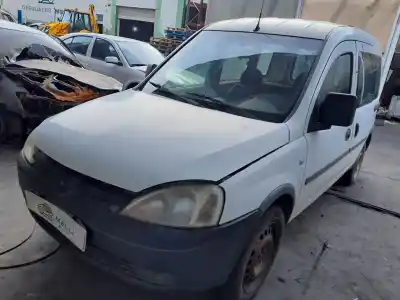 Sloopvoertuig opel combo tour cosmo van het jaar 2001 aangedreven z13dtj