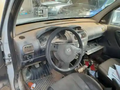 Sloopvoertuig opel combo tour cosmo van het jaar 2001 aangedreven z13dtj