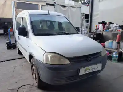 Sloopvoertuig opel combo tour cosmo van het jaar 2001 aangedreven z13dtj