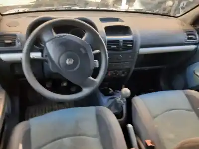 Здавання транспортного засобу renault clio ii fase ii (b/cb0) base authentique 65 cv / 48 kw року 2005 потужний k9k