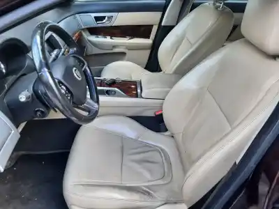 Veículo de Sucata jaguar xf 2.2 diesel premium luxury do ano 2013 alimentado 224dt