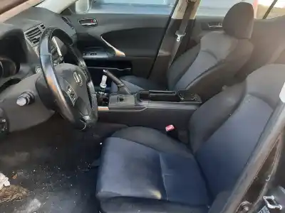 Scrapping Vehicle lexus is200 (ds2/is2) 220d of the year 2001 powered 2adfhv