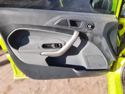 Veículo de Sucata ford fiesta (cb1) trend do ano 2001 alimentado f6jd