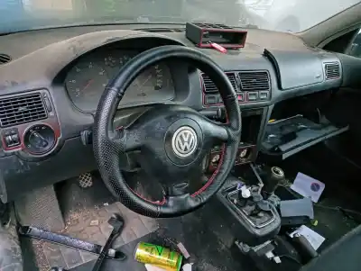 Véhicule à la ferraille volkswagen                                         golf iv berlina (1j1)                                                                                                                                                                                                                                      asz                                                                                                                                                                                                                                                        de l'année 2002 alimenté asz