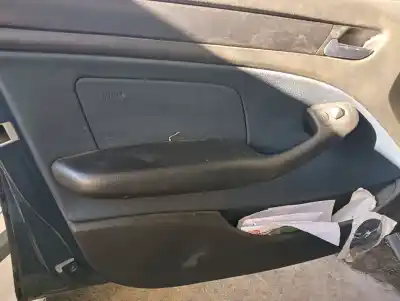 Veículo de Sucata bmw serie 3 touring (e46) 320d do ano 2001 alimentado 204d4