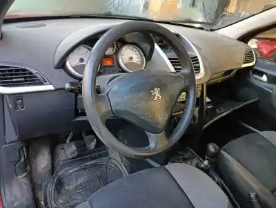 Veículo de Sucata peugeot 207 confort do ano 2008 alimentado 8hz