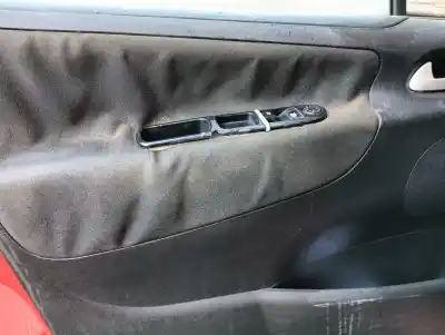 Veículo de Sucata peugeot 207 confort do ano 2008 alimentado 8hz