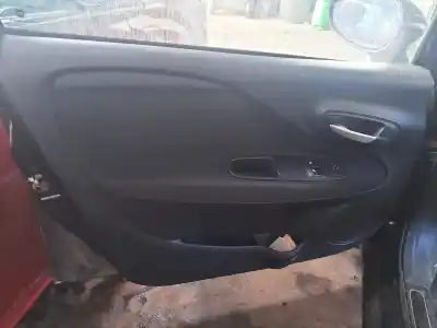 Veículo de Sucata fiat punto (199) easy do ano 2001 alimentado 199a9000