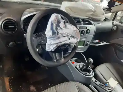 Veículo de Sucata seat leon (1p1) reference do ano 2001 alimentado bxe