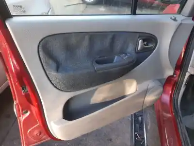 Veicolo di demolizione renault scénic i monospace (ja0/1_, fa0_) 1.9 dti (ja1u) dell'anno 2001 alimentato f9q744
