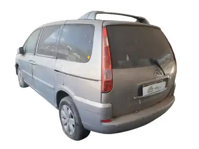 Veicolo di demolizione citroen c8 2.0 hdi premier dell'anno 2001 alimentato rht