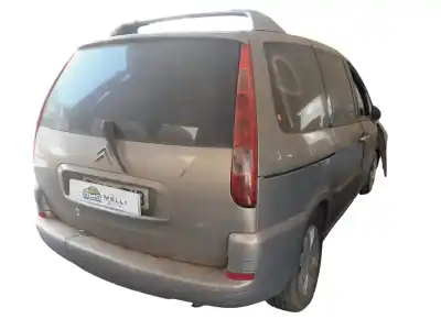 Veicolo di demolizione citroen c8 2.0 hdi premier dell'anno 2001 alimentato rht