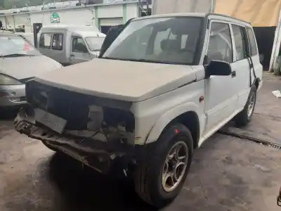 Veículo de Sucata suzuki santana 350 87 cv / 64 kw do ano 2001 alimentado rhp