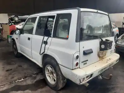 Veículo de Sucata suzuki santana 350 87 cv / 64 kw do ano 2001 alimentado rhp