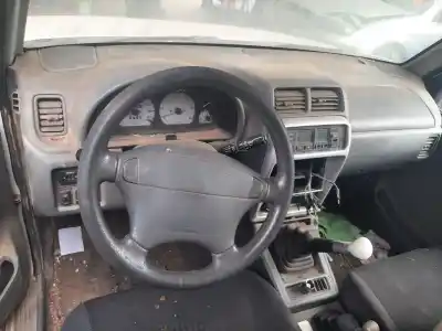 Veículo de Sucata suzuki santana 350 87 cv / 64 kw do ano 2001 alimentado rhp