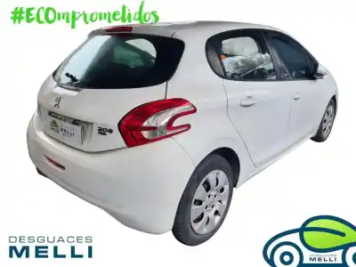 Veículo de Sucata peugeot 208 active do ano 2001 alimentado 9h06