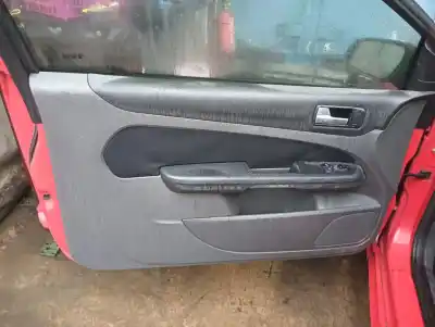 Veículo de Sucata ford focus berlina (cap) sport do ano 2001 alimentado kkda