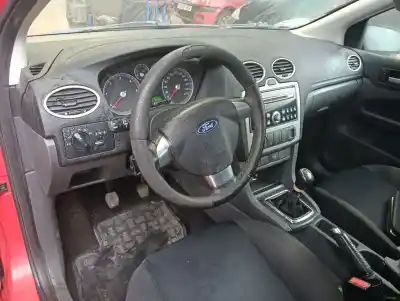 Veículo de Sucata ford focus berlina (cap) sport do ano 2001 alimentado kkda