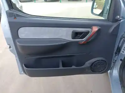 Veículo de Sucata peugeot partner (s2) rancho plus do ano 2004 alimentado rhy