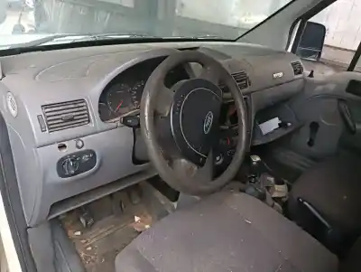 Veículo de Sucata ford transit connect (tc7) furg. 75 cv / 55 kw do ano 2001 alimentado bhpa