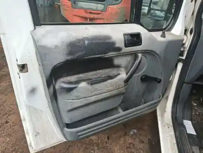 Veículo de Sucata ford transit connect (tc7) furg. 75 cv / 55 kw do ano 2001 alimentado bhpa