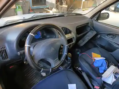 Veicolo di demolizione citroen saxo 1.1 sx dell'anno 2003 alimentato hfx