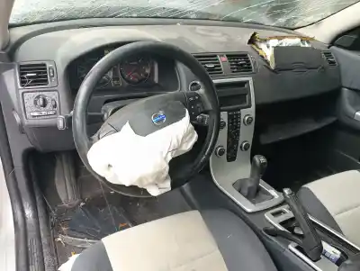 Veículo de Sucata volvo c30 d3 momentum 150 cv / 110 kw do ano 2001 alimentado d5204t5