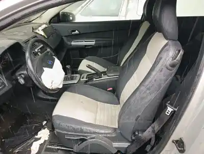 Veículo de Sucata volvo c30 d3 momentum 150 cv / 110 kw do ano 2001 alimentado d5204t5