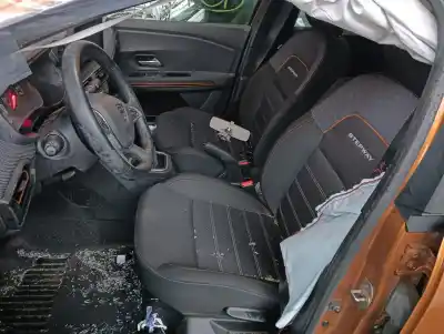 Veículo de Sucata dacia sandero iii stepway comfort do ano 2021 alimentado h4d470