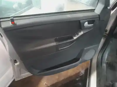 Veicolo di demolizione opel meriva essentia dell'anno 2005 alimentato z14xep