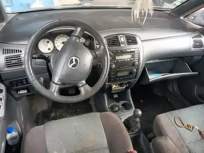 Veículo de Sucata mazda premacy (cp) td active do ano 2001 alimentado rf4f