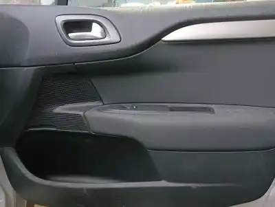 Veículo de Sucata citroen c4 lim. live edition do ano 2001 alimentado bhy