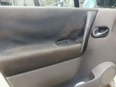 Veículo de Sucata renault scenic ii confort dynamique do ano 2001 alimentado f9q812