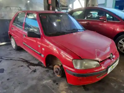 Veículo de Sucata peugeot 106 (s2) max do ano 2001 alimentado hfx
