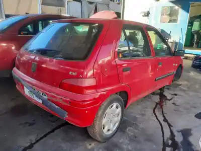 Veículo de Sucata peugeot 106 (s2) max do ano 2001 alimentado hfx