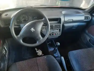 Veículo de Sucata peugeot 106 (s2) max do ano 2001 alimentado hfx