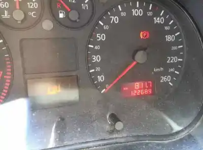 Здавання транспортного засобу audi a3 (8l) 1.6 ambiente року 2001 потужний avu