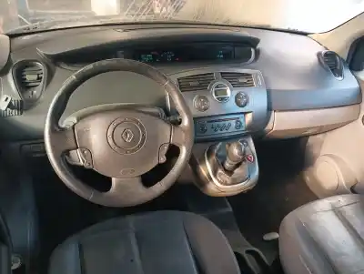 Veicolo di demolizione renault scenic ii confort expression dell'anno 2006 alimentato k9k732