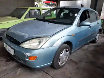 Здавання транспортного засобу ford focus berlina (cak) ambiente року 2001 потужний c9db