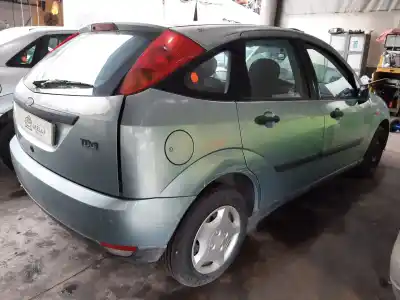 Здавання транспортного засобу ford focus berlina (cak) ambiente року 2001 потужний c9db