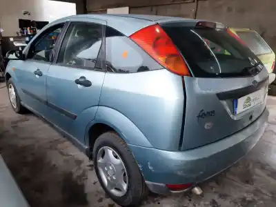 Здавання транспортного засобу ford focus berlina (cak) ambiente року 2001 потужний c9db