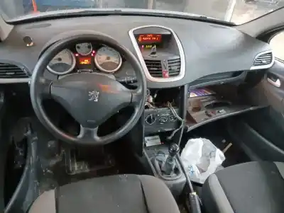 Vehicul casat peugeot 207 x-line al anului 2007 alimentat 8hz