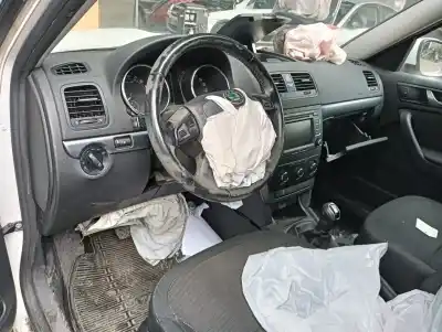 Veículo de Sucata skoda yeti (5l) 2.0 tdi do ano 2012 alimentado cfha