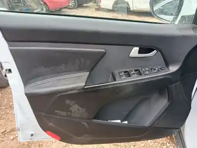 Veículo de Sucata kia sportage drive 4x2 do ano 2013 alimentado d4fd