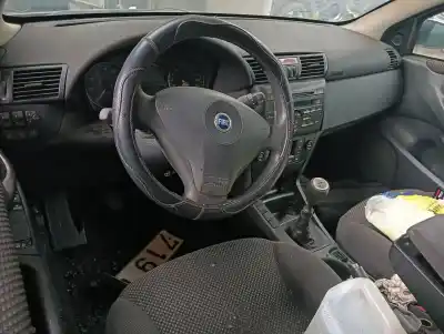 Veículo de Sucata fiat stilo (192) 1.6 16v do ano 2001 alimentado 182b6000