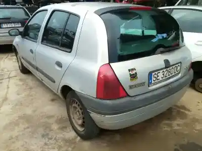 Veicolo di demolizione renault clio ii fase i (b/cbo) 1.9 d alize dell'anno 1998 alimentato d-f8q