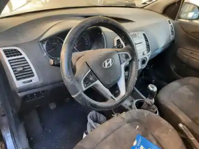 Scrapping Vehicle hyundai i20 style of the year 2001 powered d4fc