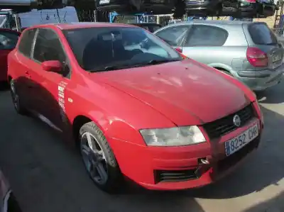 Veículo de Sucata fiat stilo (192) 2.4 20v abarth do ano 2003 alimentado 192a2000